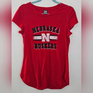 Nebraska huskers short sleeve top red, white, black size medium stadium athletic